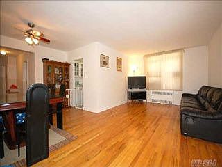 3rd image of 67-25 Dartmouth St APT 5D