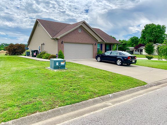 2nd image of 400 Bluegrass Dr