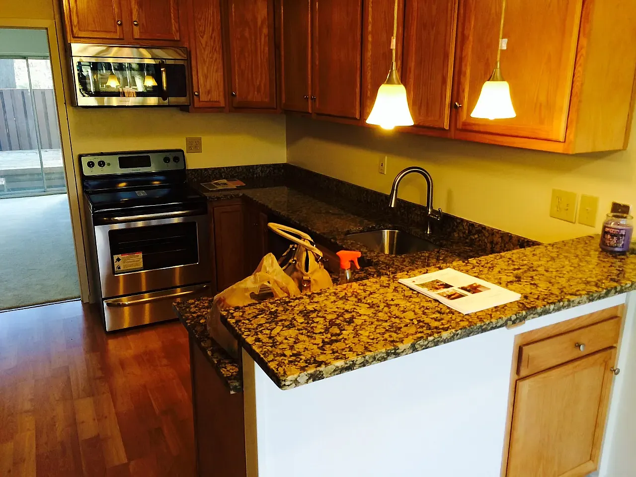 3 bed, 1.5 bath, 1262 sqft, $2,900 — Photo 3