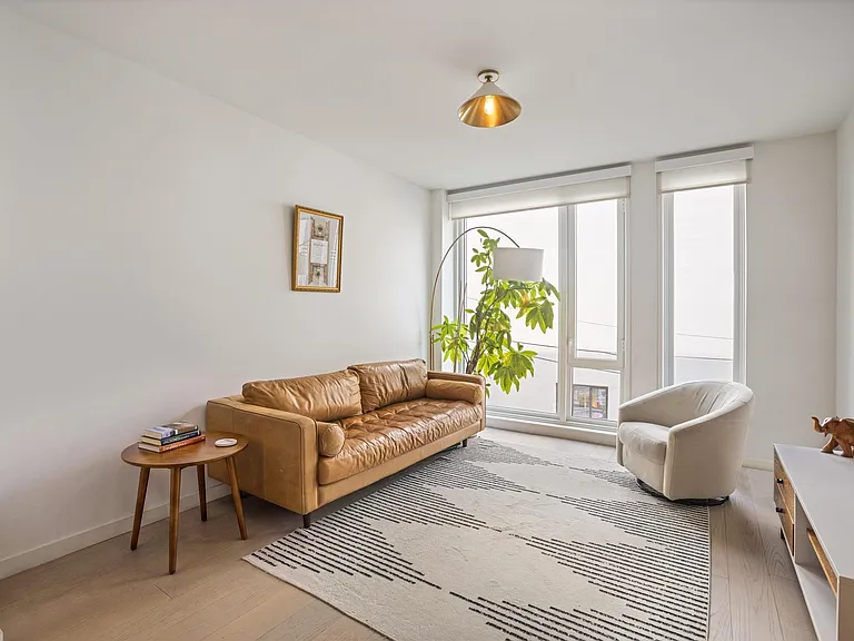 144 1st St #2C — Photo 3