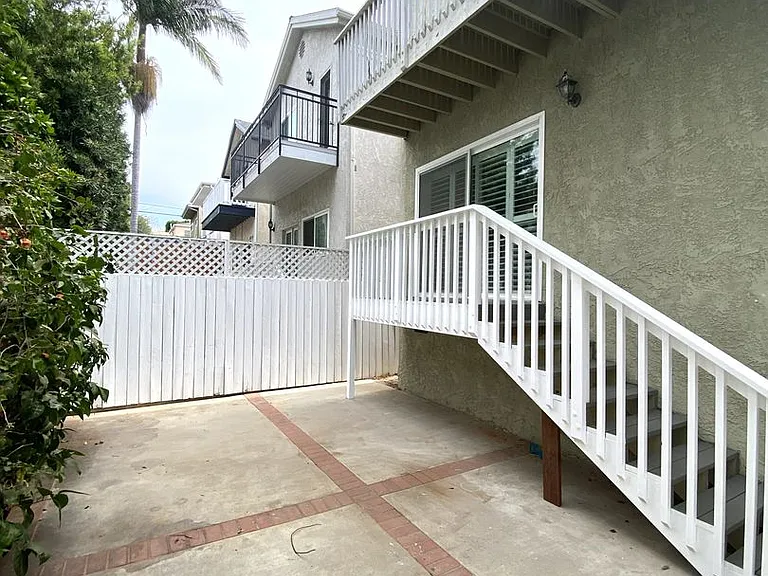 1525 Carver St — Photo 21