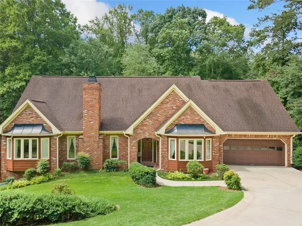 3436 Laurelwood Ct NE, Roswell, GA 30075
