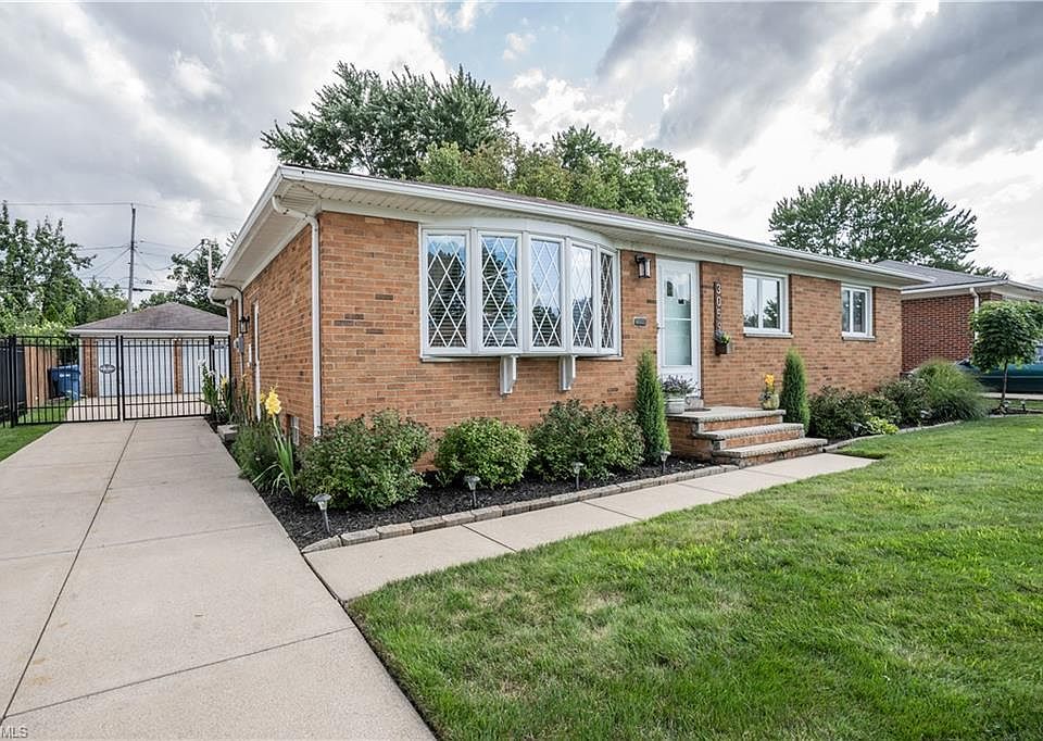 1st image of 3059 Jeanne Dr