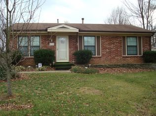 6312 Yellow Pine Dr, Louisville, KY 40229