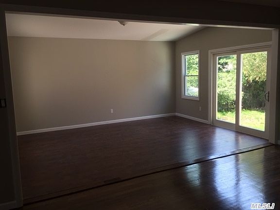 4th image of 348 Lake Ave