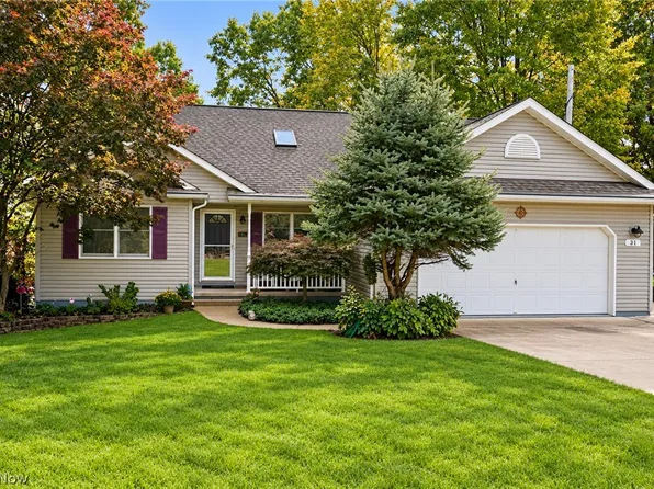 31 Pueblo Trl, Malvern, OH 44644