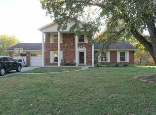 8211 N Dilcrest Cir, Florence, KY 41042