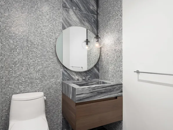 30 Riverside Boulevard image 15 of 18