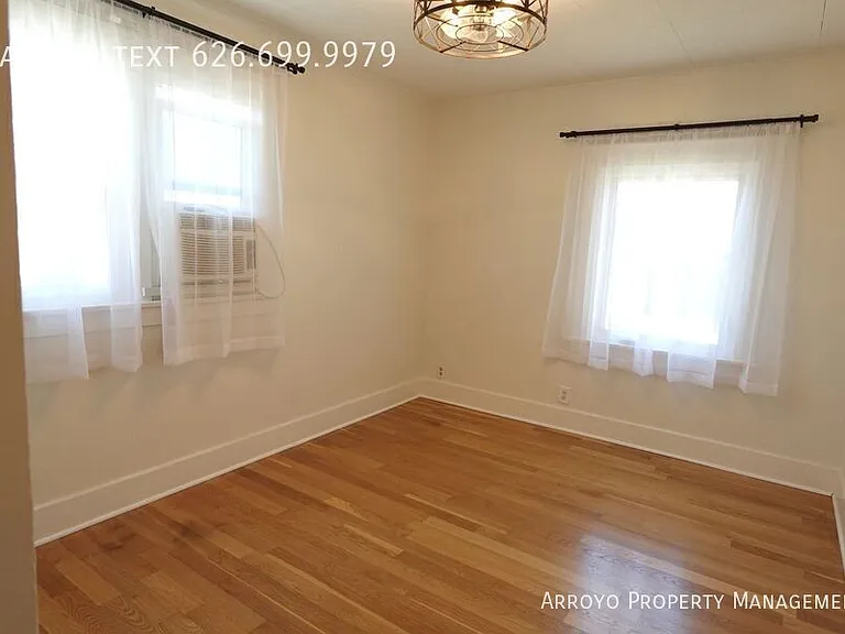 6307 N Aldama St — Photo 18
