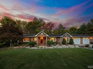 671 Glen Crossing Rd, Glen Carbon, IL 62034