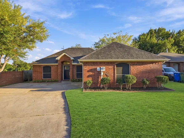1968 Hobart Ln, Lewisville, TX 75067