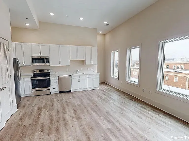 917 Sheridan St NW #403 — Photo 7