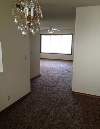 3rd image of 899 Winter St NE