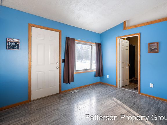 3rd image of 164 E Washington Rd