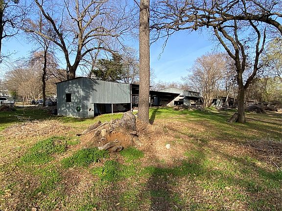 3rd image of 2816 Balch Springs Rd