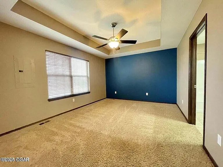 2830 S Pearl Ave — Photo 5