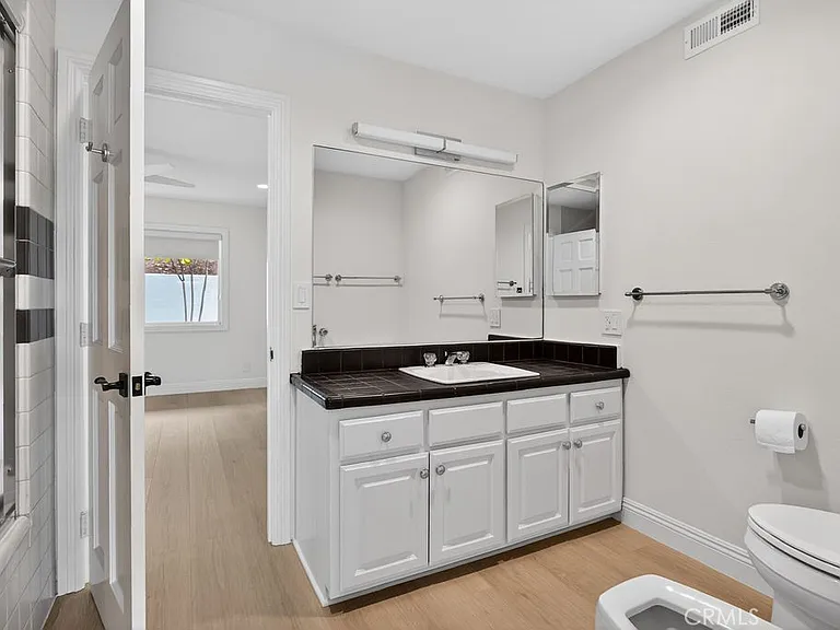 720 Emerald Bay — Photo 8