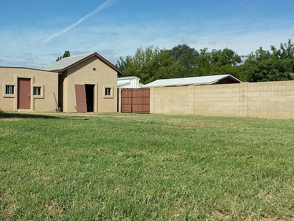 Back yard with RV gate