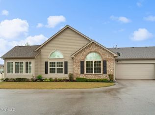 8659 Parkview Oaks Cir, Olive Branch, MS 38654