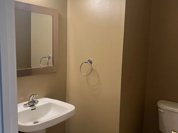 37 Alden Street APT I, Hartford, CT 06114