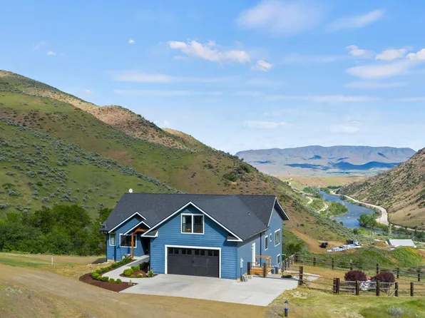 42 Shoemaker Ln, Horseshoe Bend, ID 83629