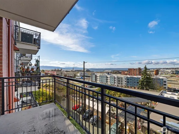 1015 Railroad #418, Bellingham, WA 98225