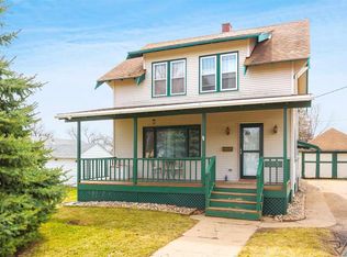 935 E 3rd St, Canton, SD 57013