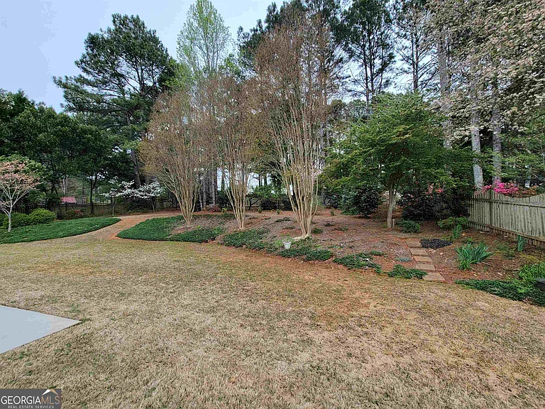 225 Lockmeade Way — Photo 30
