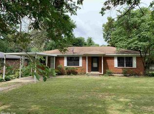 8 Pine Mountain Rd, Little Rock, AR 72223