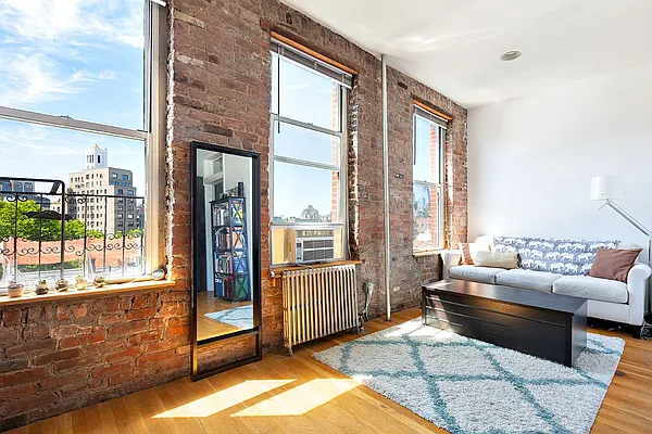 Sold by Compass | media 1