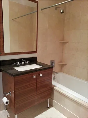 Rented by Kingstone Realty Inc | media 9