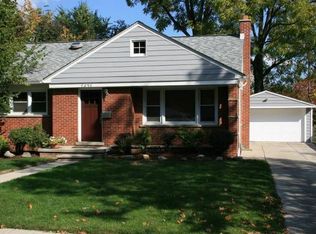 1431 Greenview Dr, Ann Arbor, MI 48103