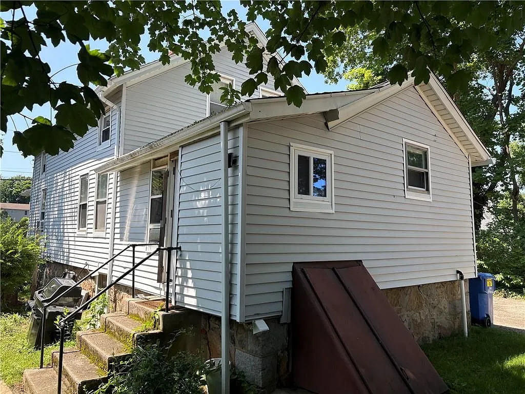 2 bed, 1.0 bath, 870 sqft, $2,400 — Photo 4