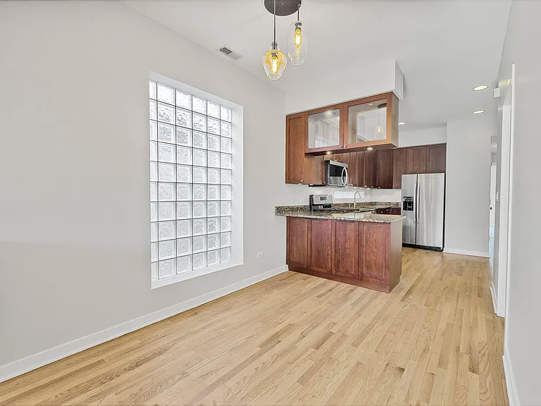 1747 N Wolcott Ave #2 — Photo 15