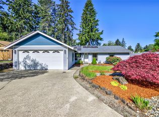 735 NE Roswell Dr, Bremerton, WA