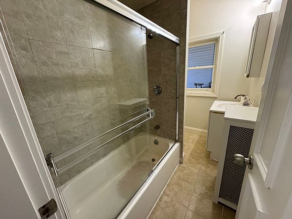4th image of 311-317 Broadway #8