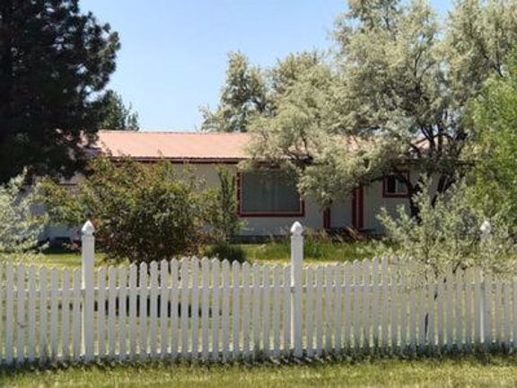 Maintenance-free vinyl fence