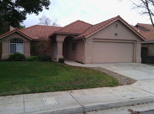 2112 E Ryan Ln, Fresno, CA 93720