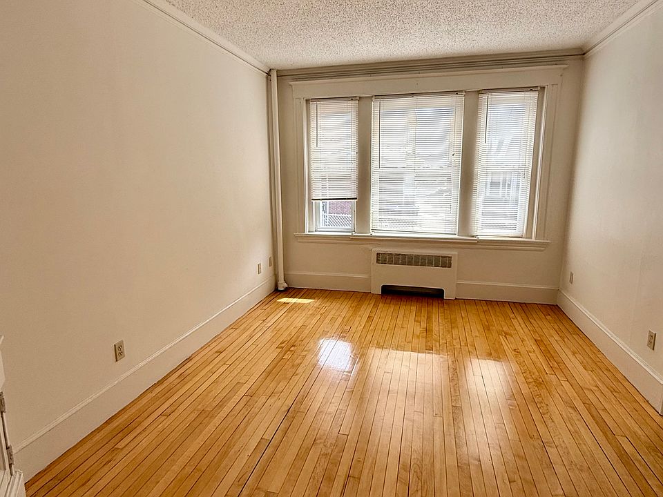 1st image of 101 Medway St APT 2