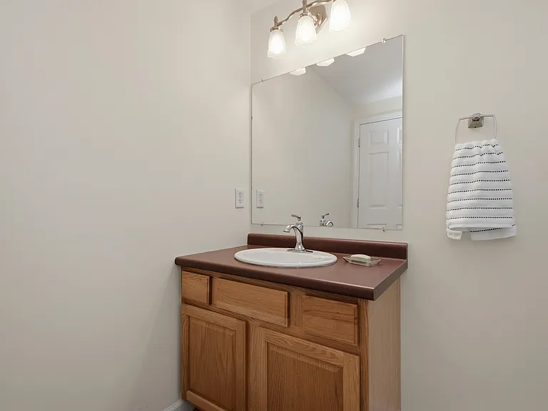 27 Colburn St #27 — Photo 30