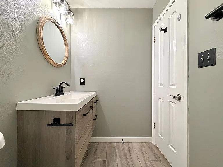 12518 Zeller Ln — Photo 23
