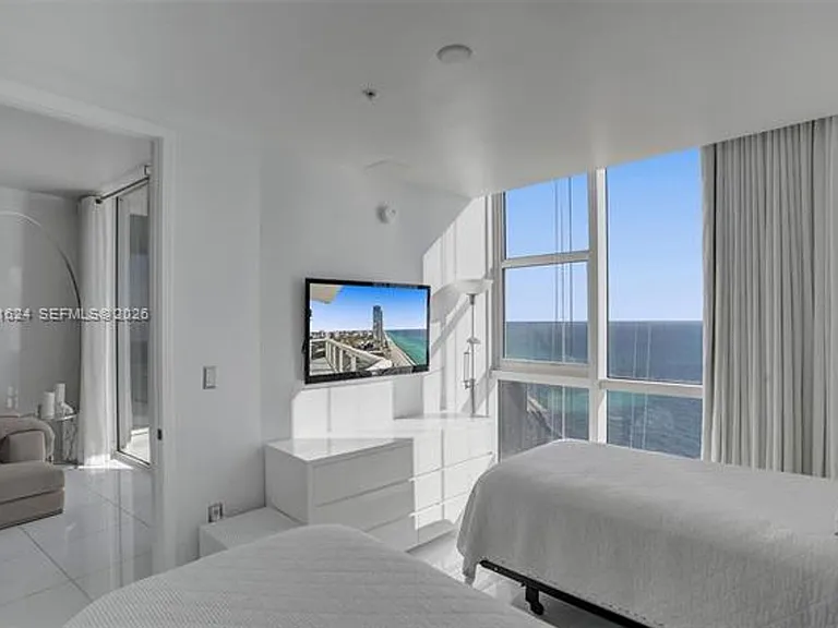 18201 Collins Ave #4108 — Photo 28
