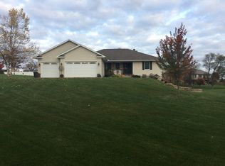 15920 Springman Ct, Sterling, IL 61081