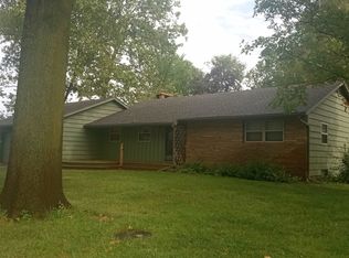 914 W 3rd St, Halstead, KS 67056