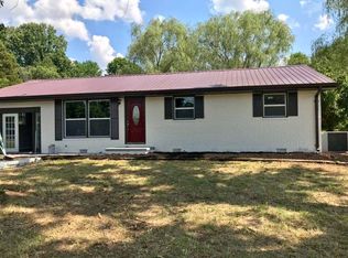 660 Way Cross Rd, Church Hill, TN 37642