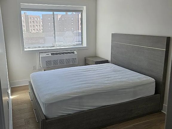 4th image of 10210 Queens Blvd APT 302