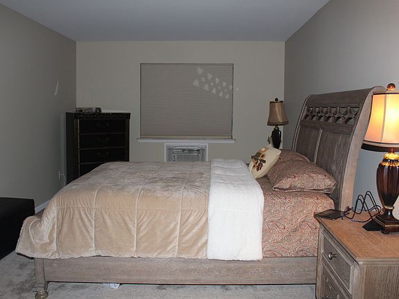 3rd image of 13 Skyline Dr Unit 7