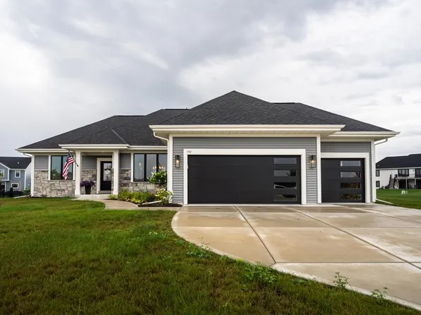 707 Oldfield AVENUE, Mukwonago, WI 53149