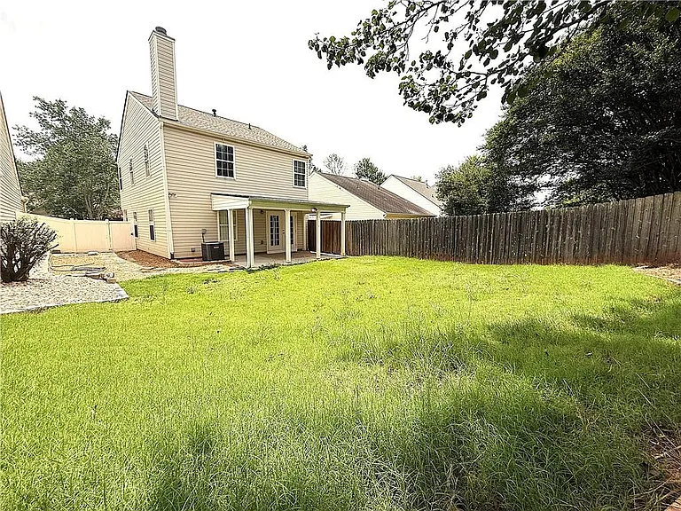 2150 Lexington Ln — Photo 22