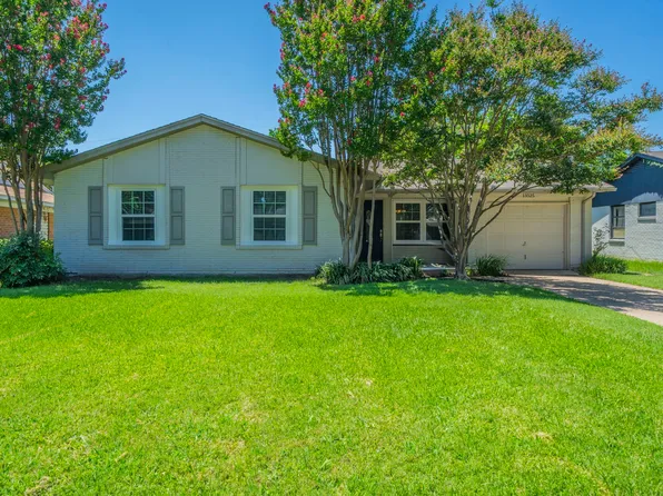 13525 Mount Castle Dr, Farmers Branch, TX 75234